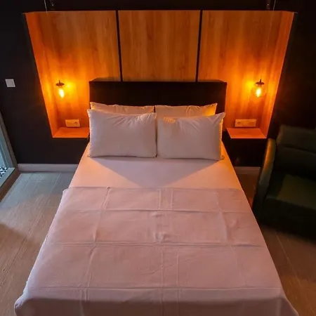 Cem Gül Otel Ayvalı